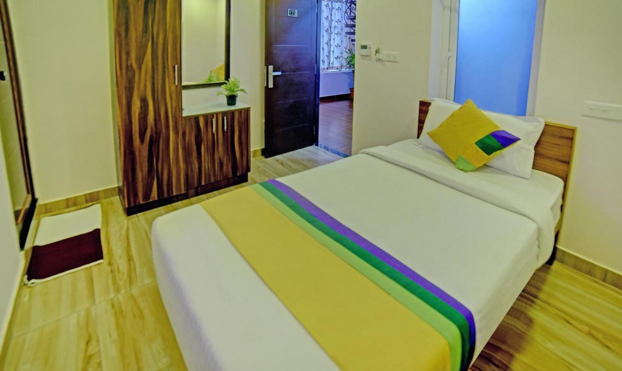 Treebo Trip Majestic Inn Thampanoor Thiruvananthapuram Exterior photo