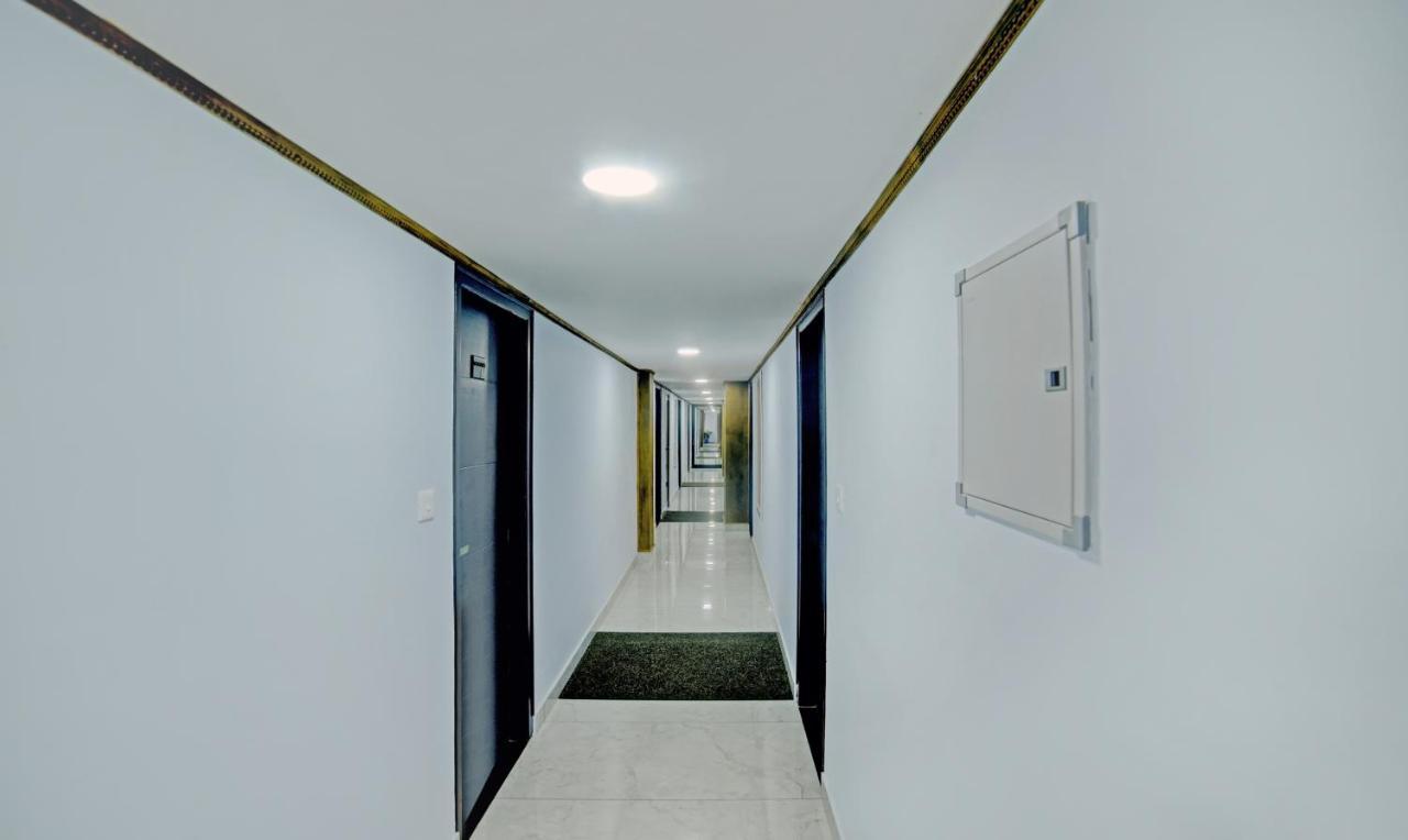 Treebo Trip Majestic Inn Thampanoor Thiruvananthapuram Exterior photo