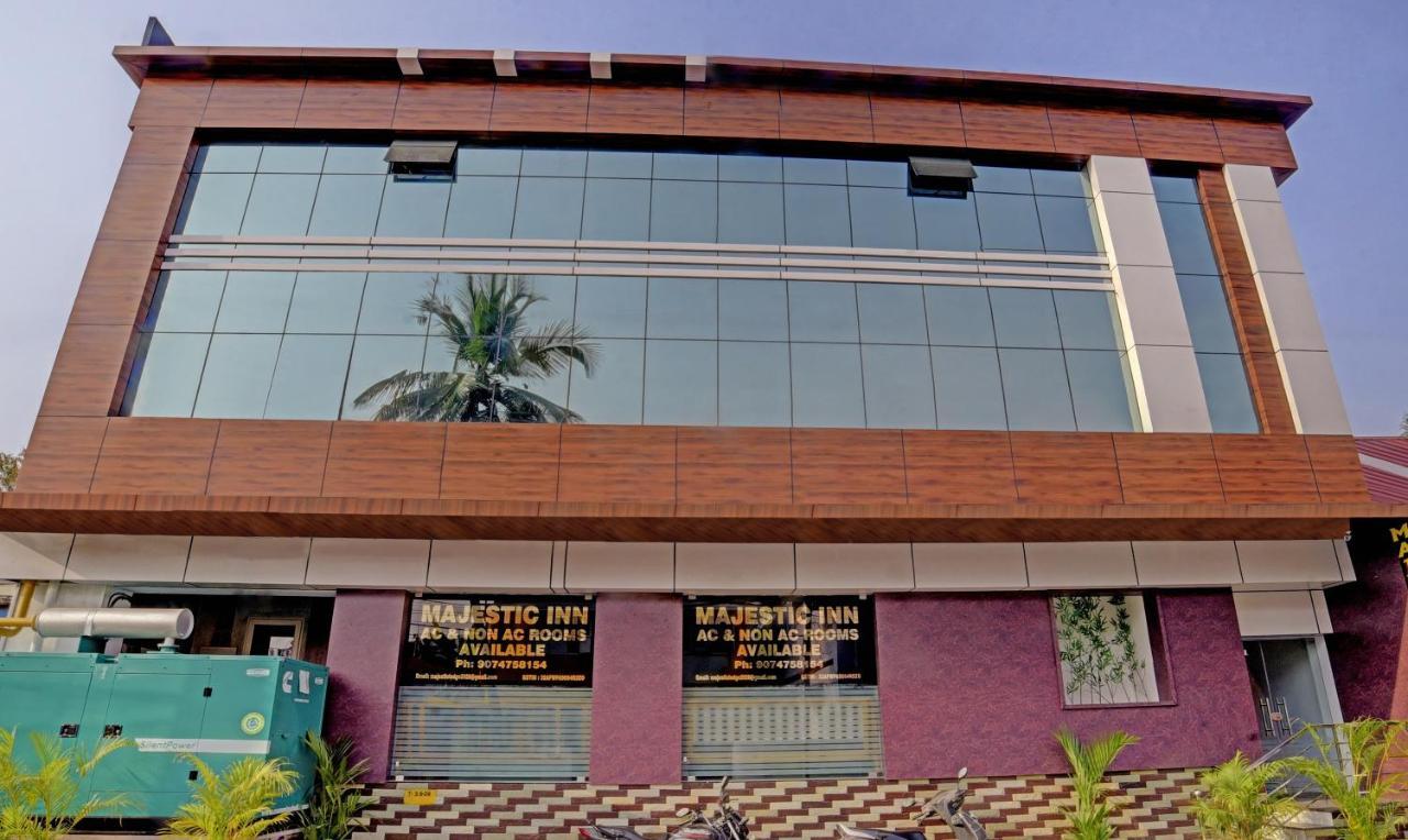 Treebo Trip Majestic Inn Thampanoor Thiruvananthapuram Exterior photo