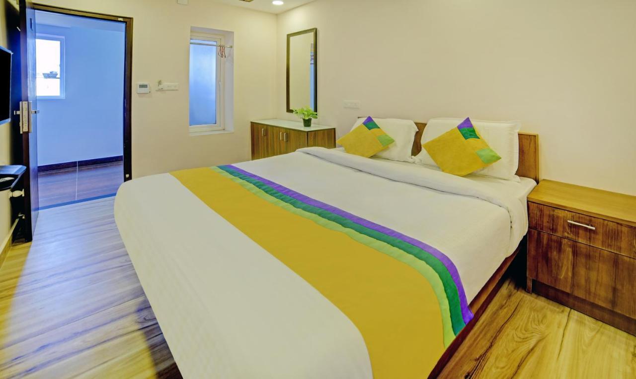 Treebo Trip Majestic Inn Thampanoor Thiruvananthapuram Exterior photo
