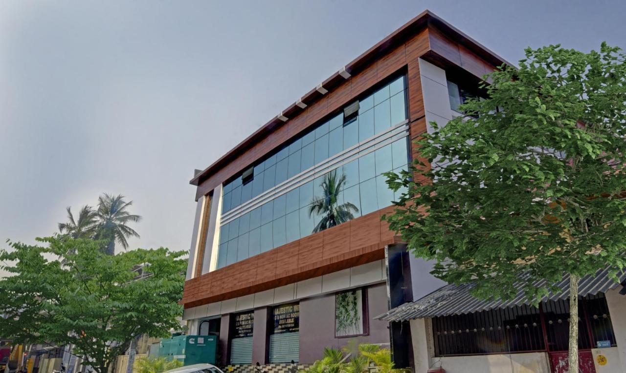 Treebo Trip Majestic Inn Thampanoor Thiruvananthapuram Exterior photo